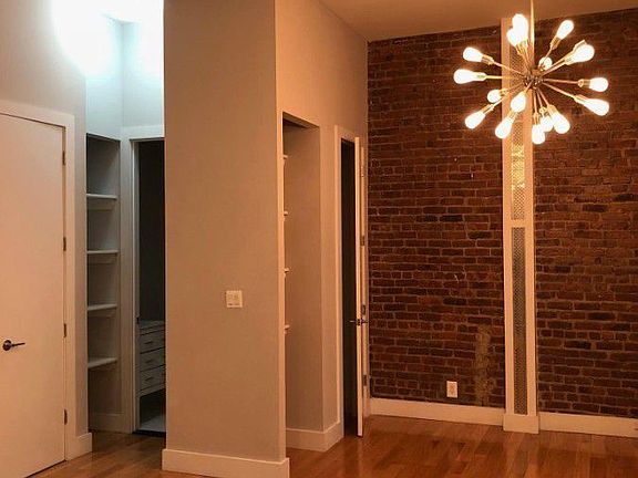 3rd image of 201 W 92nd St APT 1E