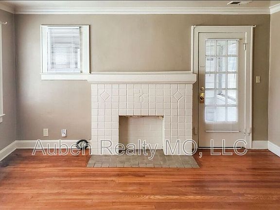 3rd image of 5442 Harrison St #1F