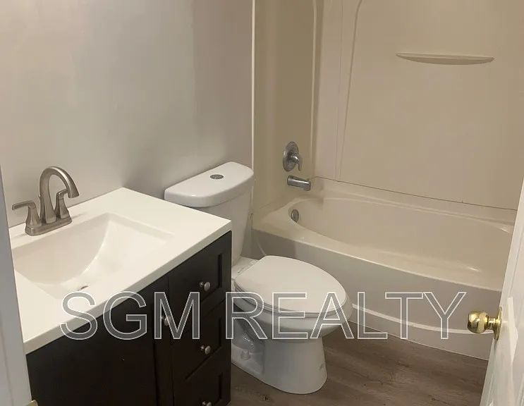 1711 Ambrose Terrace Dr — Photo 23