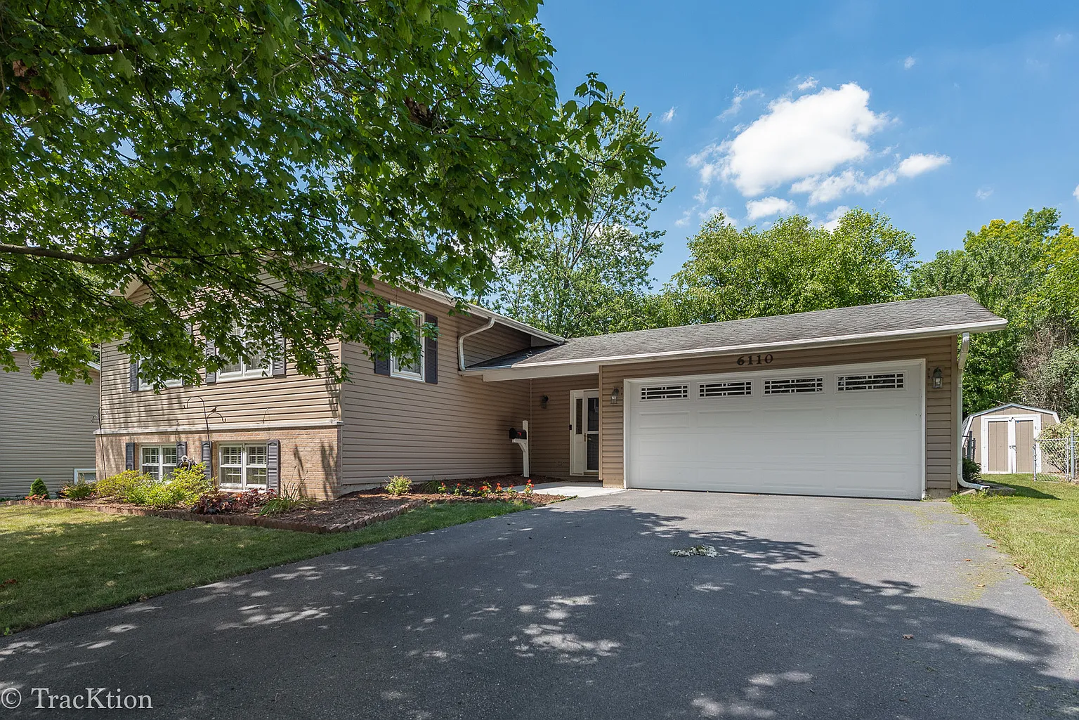 6110 Green Dr photo 1