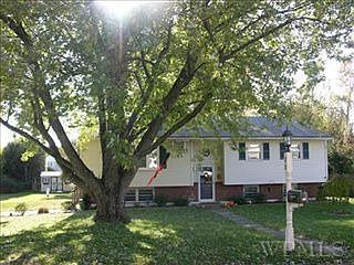 3rd image of 20 Louise Pl