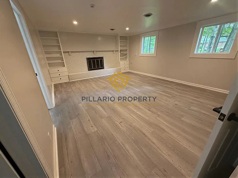 2706 Lakewood Dr N — Photo 14