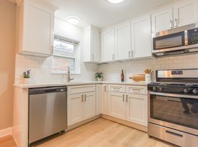 8614 W Berwyn Ave, Chicago, IL