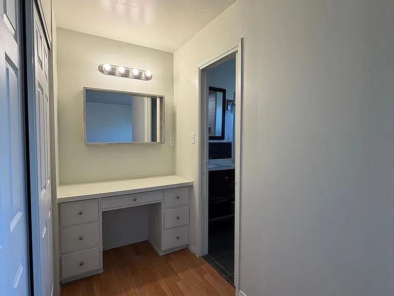 29205 Exeter St — Photo 51
