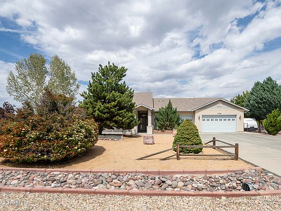 3rd image of 1104 W Talia Way