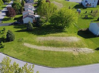 122 Pebblestone Dr, Chittenango, NY 13037