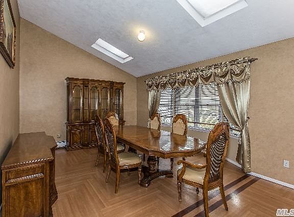 3rd image of 14 Mariel Ct