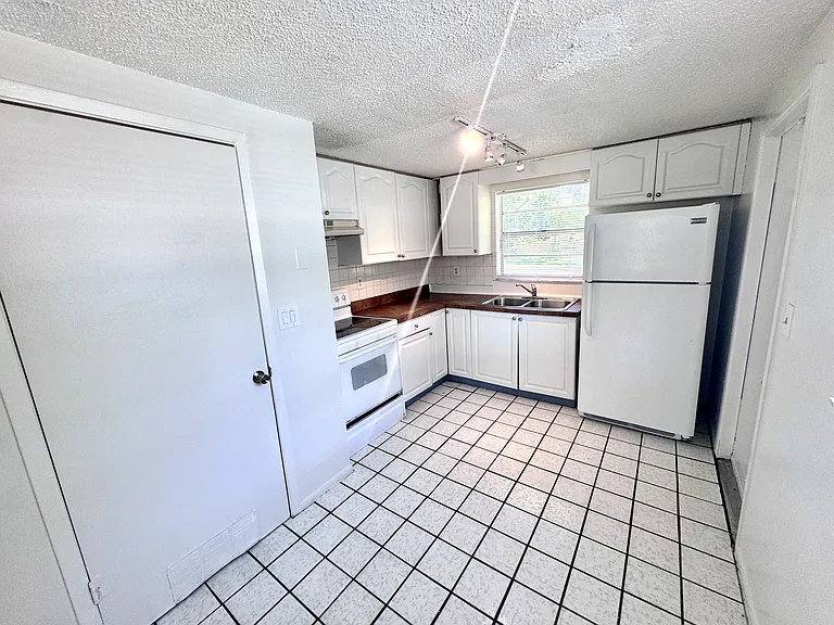 5011 20th Street Ct E — Photo 7