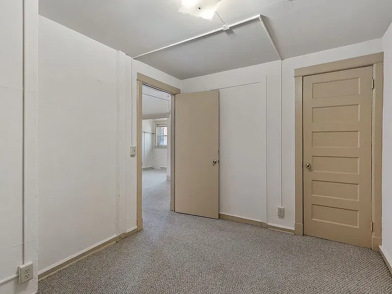 2311 W Wisconsin Ave #9 — Photo 4