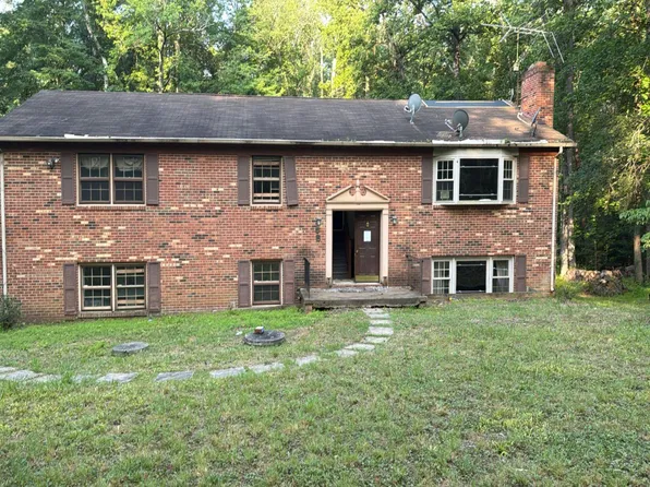 4 Campbell Ct, Stafford, VA 22556