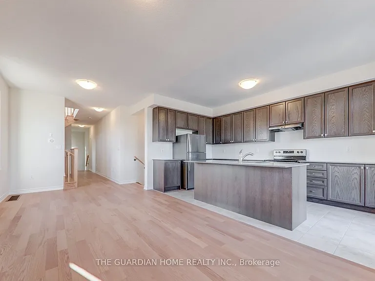 2913 Nakina St — Photo 9