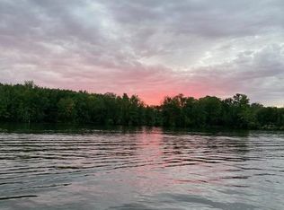 38 N Shore Rd, Phoenix, NY 13135