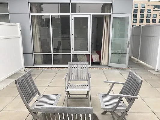 Rented by Premier Metro Realty Corp | media 41