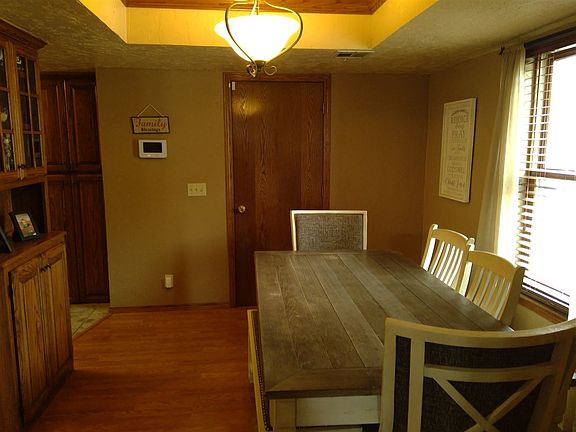 5th image of 2914 Robin Ridge Rd