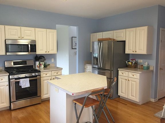3rd image of 30530 N Brookhaven Dr