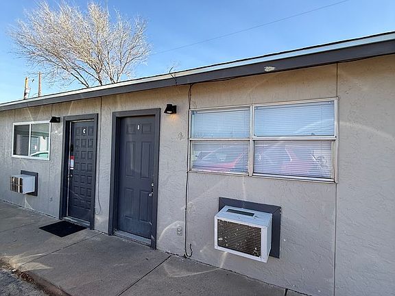 5th image of 300-304 W Saint Anne Pl #304-C