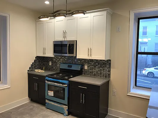 Rented by Brooklyn Vertical Inc. | media 7