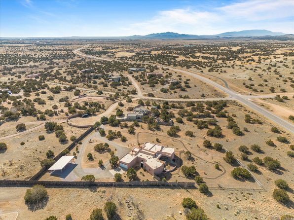 8 Camino De Rey Cir, Santa Fe, NM 87506