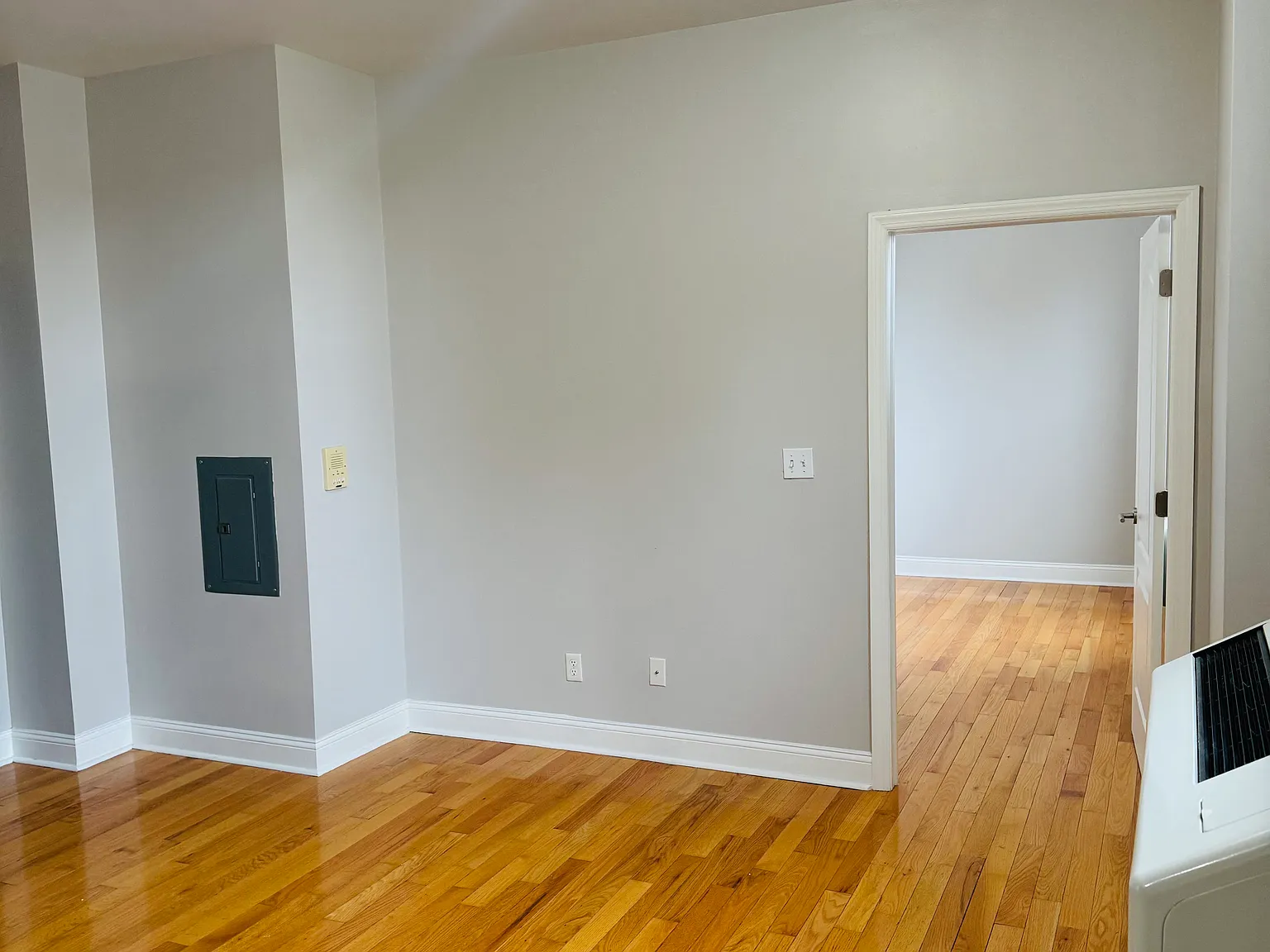 1 bed, $2,095 — Photo 3