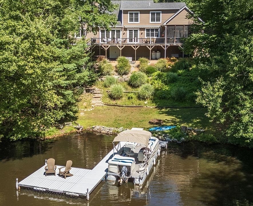 1st image of 430 Mashapaug Rd