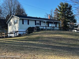 617 School Rd, Nazareth, PA 18064