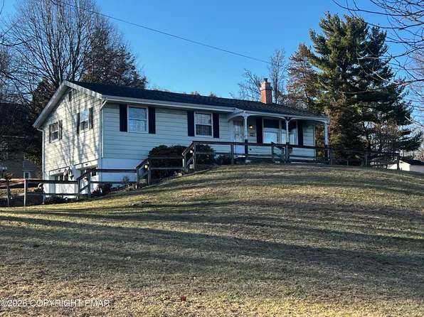 617 School Rd, Nazareth, PA 18064