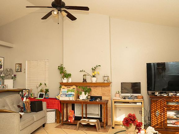 2nd image of 3917 Westfall Ln