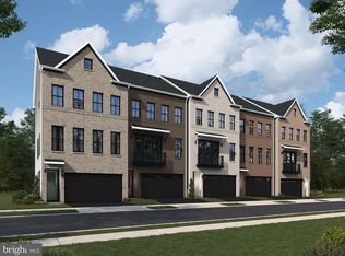 42145 Shining Star Sq, Ashburn, VA 20148