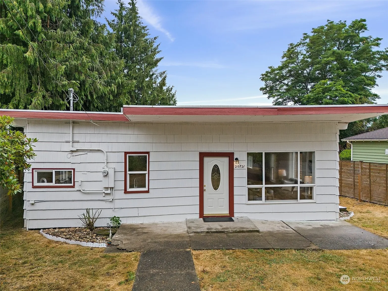 20721 2nd Avenue S photo 1