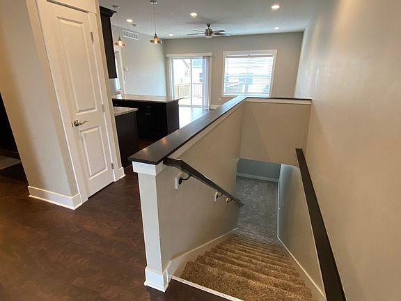 3rd image of 1110-1112 Pueblo Dr #1110
