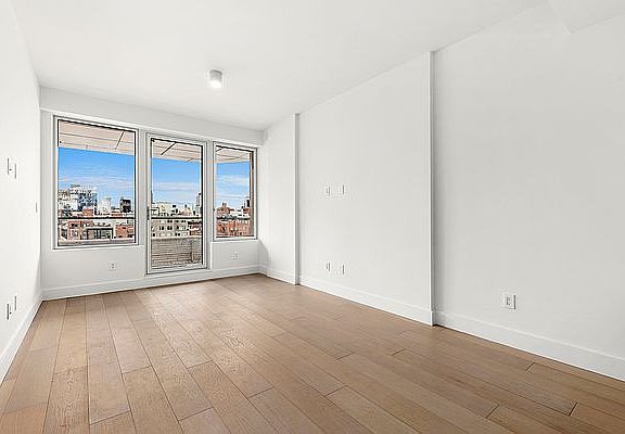 4th image of 208 Delancey St #9C