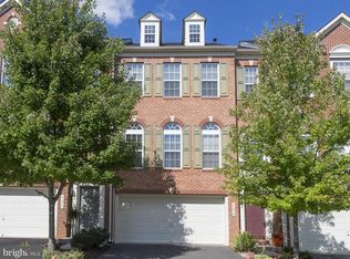 4676 Helen Winter Ter, Alexandria, VA 22312
