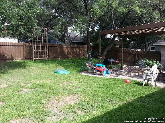 4th image of 9627 Woodland Hills Dr