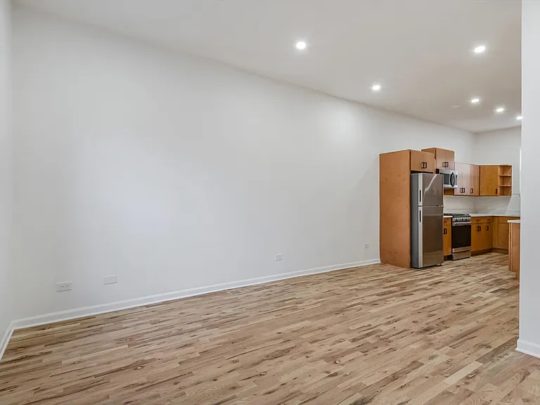 1102 N Hermitage Ave #CH — Photo 7