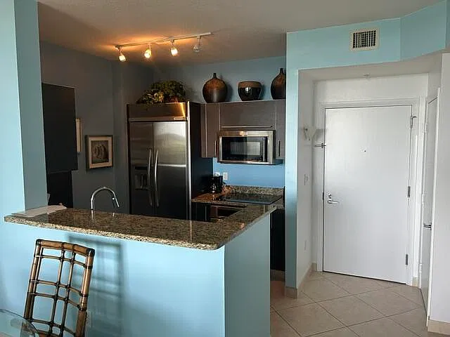 1 bed, 1.0 bath, 820 sqft, $4,800 — Photo 4