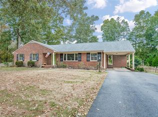 8811 Henson Rd, North Chesterfield, VA 23236