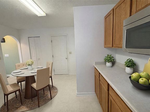 5th image of 2004 Arbor Ridge Ct