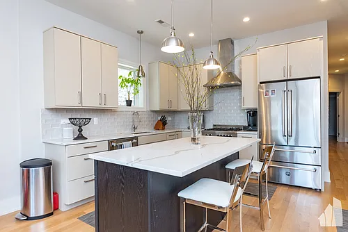 3049 N Clybourn Ave #1 Photo 1 3049 N Clybourn Ave #1 Photo 1
