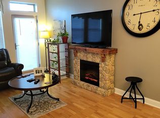 4 Harvest Dr #212, North Andover, MA 01845