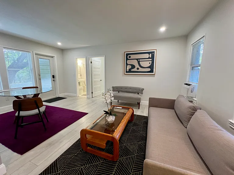 6030 N Bayshore Dr #3 — Photo 4