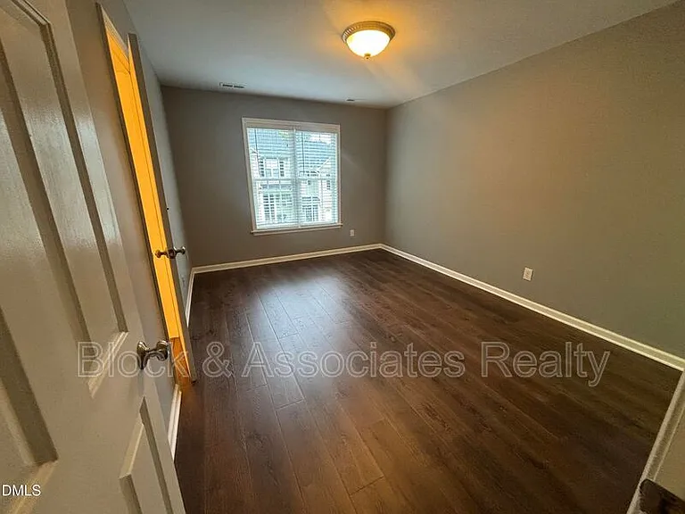 27 Great View Ct — Photo 24