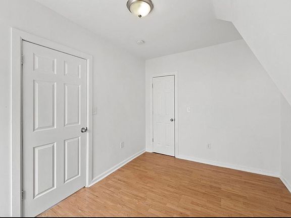 2nd image of 140 S 8th St Floor 3