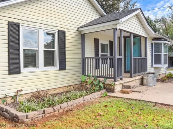 802 F St, Barling, AR 72923
