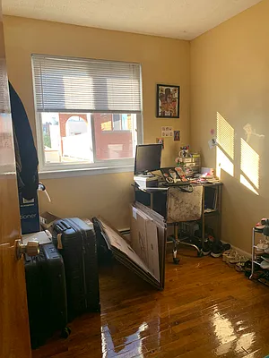 Rented by Voro, LLC | media 35