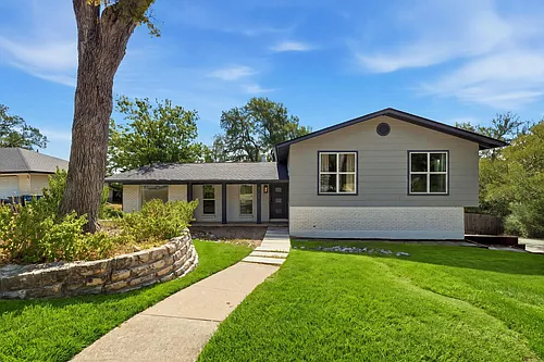 6103 Cherrylawn Cir Photo 1