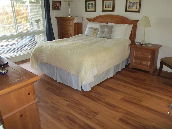 2nd image of 103 Glades Blvd APT 3
