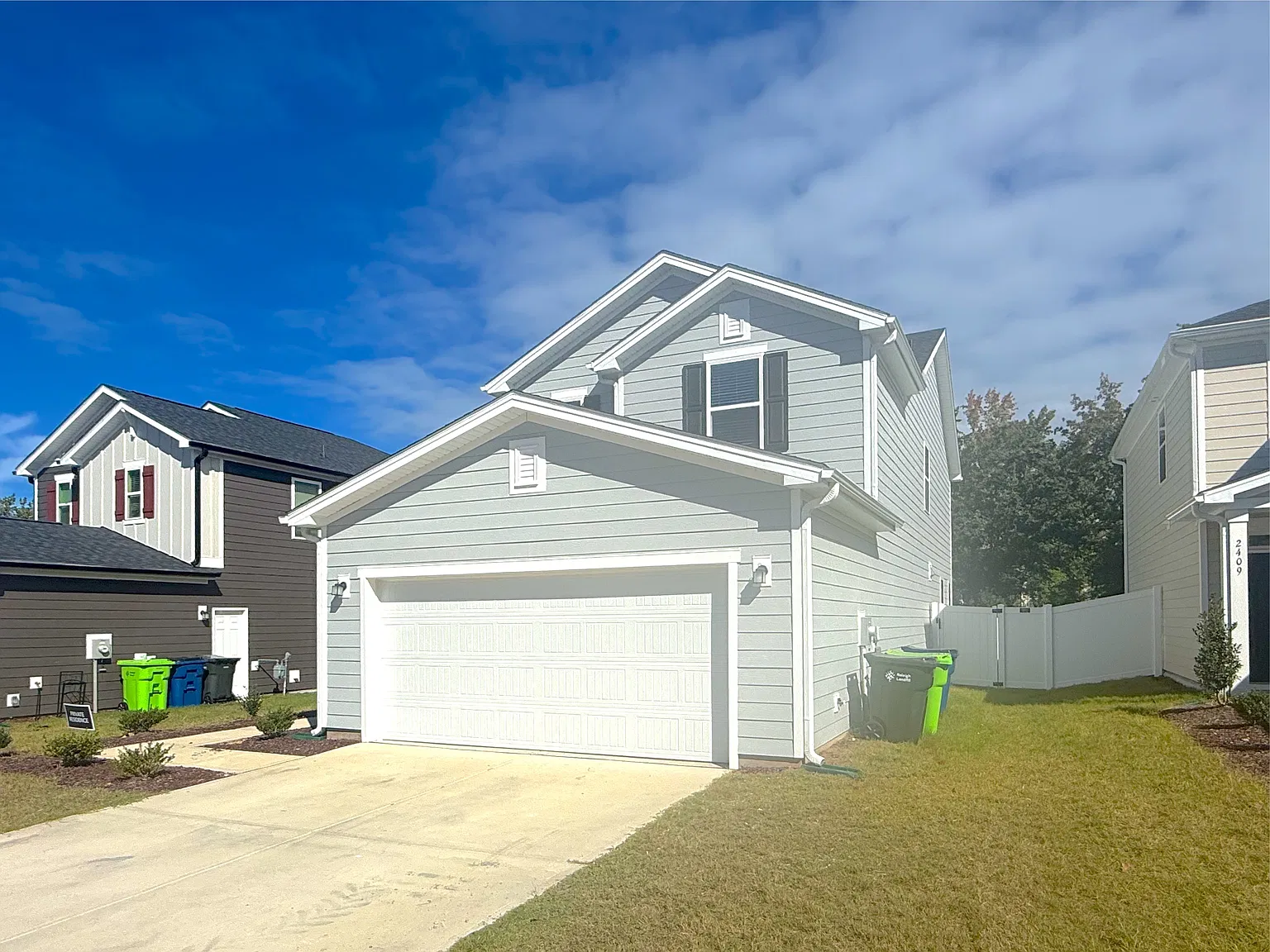 4 bed, 2277 sqft, $2,300 — Photo 3