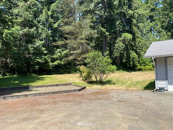 5th image of 101 SE Paulcyn Ln
