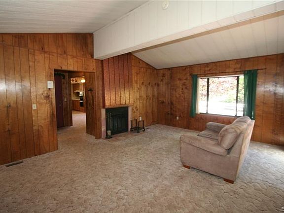 5th image of 1143 Club View Dr