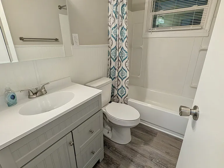 656 W Highland Ave — Photo 22